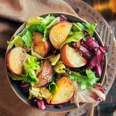 Röstkartoffel-Salat mit Sesam-Honig-Dressing